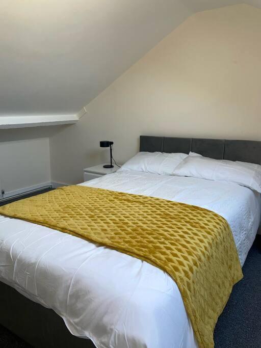 Modern 1 Bed Apartment In The City Centre Of ダービー エクステリア 写真