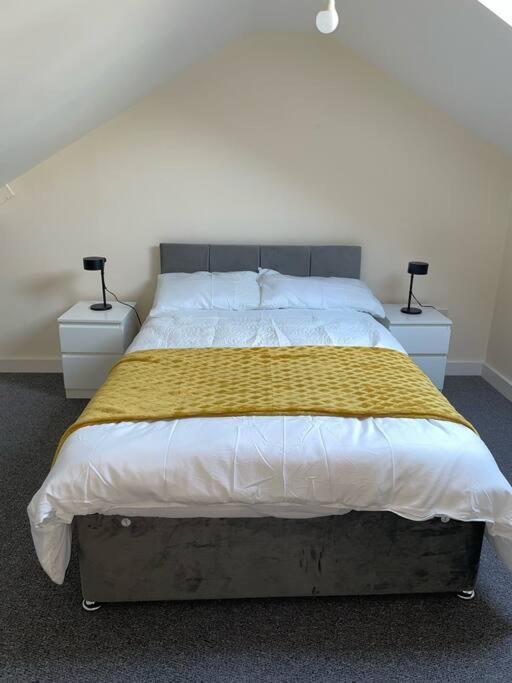 Modern 1 Bed Apartment In The City Centre Of ダービー エクステリア 写真