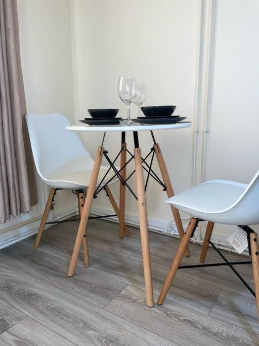 Modern 1 Bed Apartment In The City Centre Of ダービー エクステリア 写真